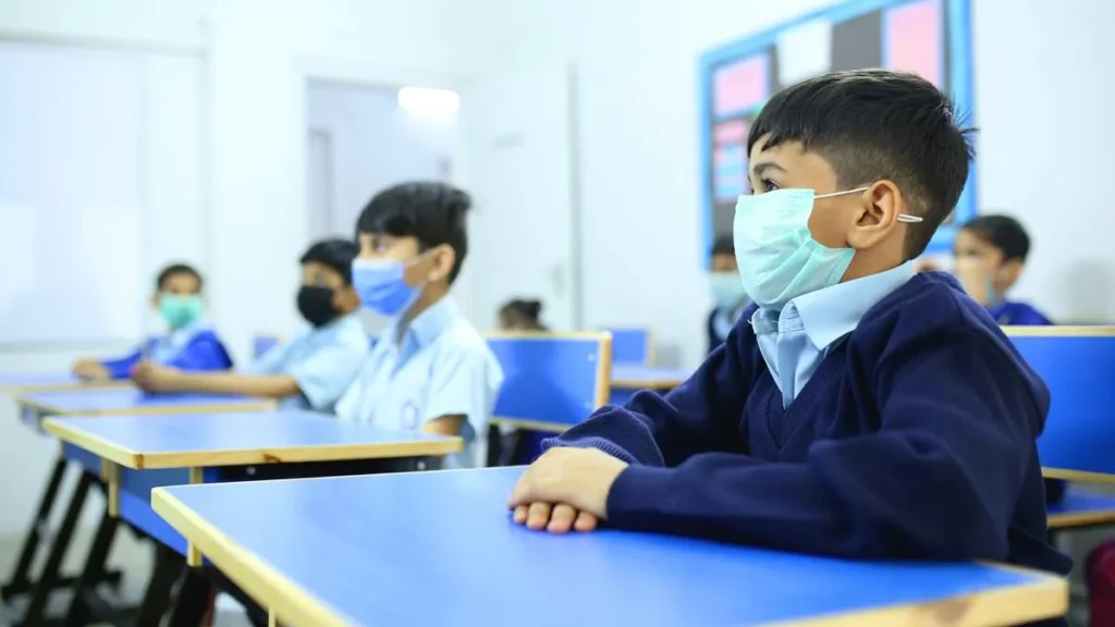Punjab Government Takes Drastic Steps Against Smog: Schools Closed on Fridays and Saturdays